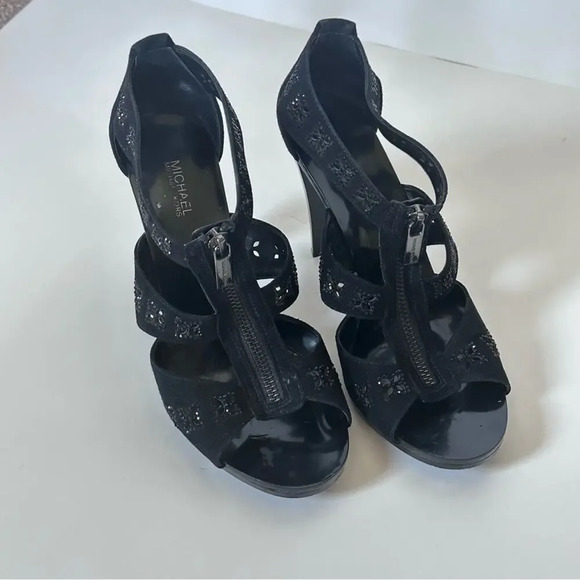 Michael Kors Berkley Floral T Strap Black Suede Sandal Size 7.5 - Picture 13 of 14